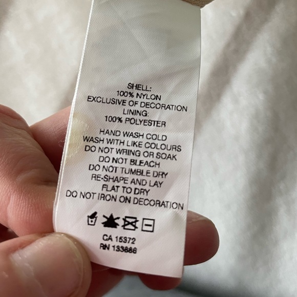 Joe Fresh Loved, Like New Women’s Gold and Silver Sequinned Skirt Size Small S/P - Picture 3 of 8